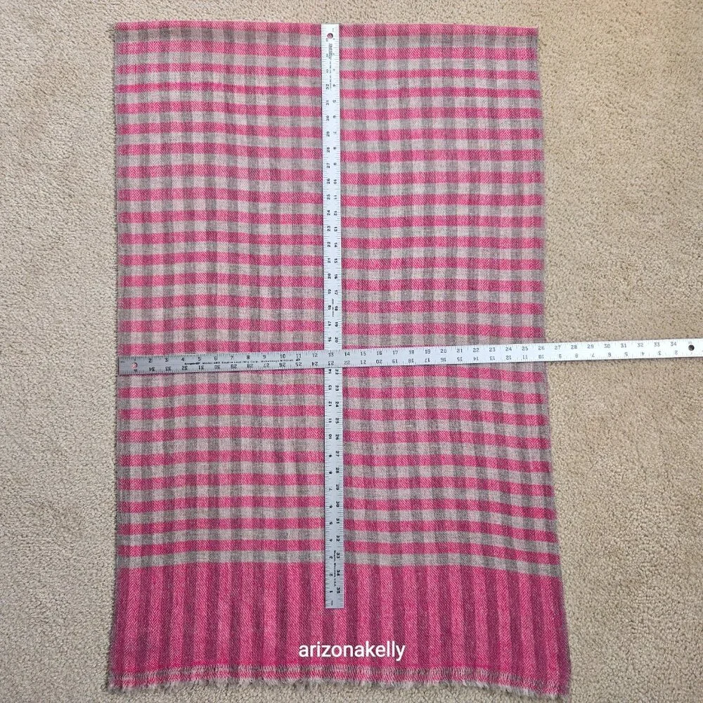 NWOT Cashmere Scarf Herringbone Pink & Grey Nepal Woven Oblong Open Weave Detail